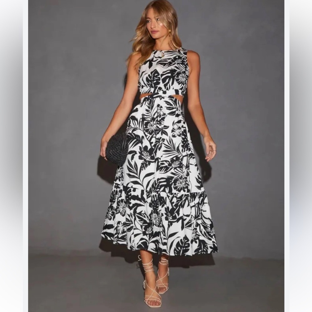Vici Malakai Tropical Print Midi Dress in Medium